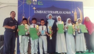 M Aidan Siswa SD Angkasa 12 Raih Juara 1 Lomba MHQ Loketa Binaan 4 Kecamatan Makasar