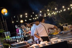 Paduan Kelezatan Barbeque dengan Pemandangan Matahari Terbenam di ASTON Kuta Hotel & Residence