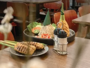 “Sate Lilit & Nasi Sambal Hijau” Perpaduan Rasa Nusantara Terbaik Dari Swiss-Belinn Wahid Hasyim