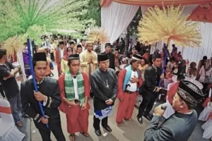 Tradisi Palang Pintu Pernikahan Betawi, Saling Balas Pantun dan Adu Silat Semarakkan Keharmonisan