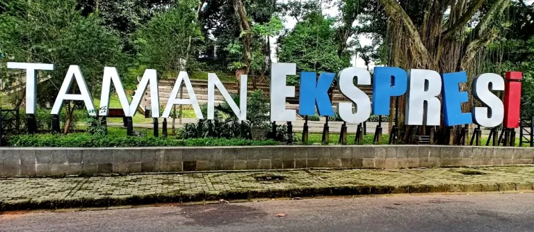 Wisata Gratis di Taman Kota Kota Bogor: Menikmati Keindahan Alam Tanpa Biaya Taman Ekspresi