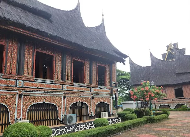 Taman Mini Indonesia Indah TMII Jadi Destinasi Favorit Masyarakat Jakarta Saat Libur Lebaran 2024