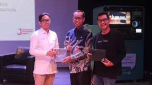 Maksimalkan Pengelolaan Sampah Botol Plastik, Bank Syariah Indonesia x Jakpro x Plasticpay rilis Reverse Vending Machine (RVM) di Gedung Taman Ismail Marzuki