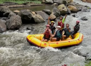 Serunya Petualangan Rafting dan Camping di Pangalengan, Bandung