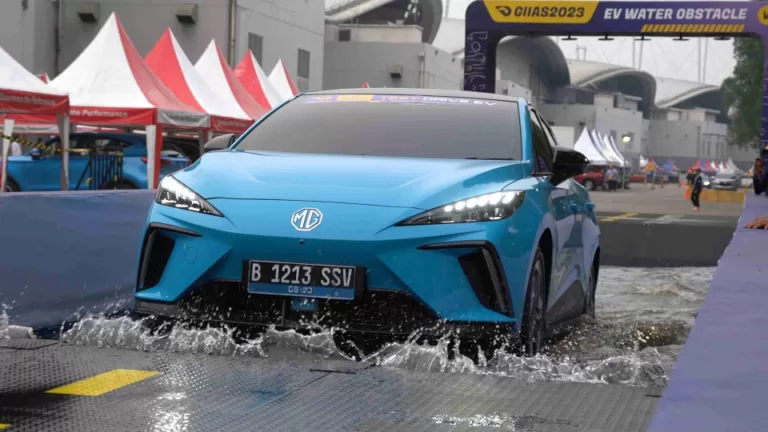 GIIAS 2023: MG4 EV Redefinisi Standar Mobil Listrik, Dominasi Arena Test Drive!