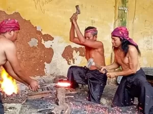 Wisata Desa Aeng Tong-tong, Desa dengan Empu Terbanyak Dunia