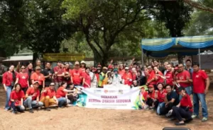 Coca-Cola Europacific Partners Indonesia Ingatkan Pentingnya Pilah Sampah Melalui Aksi Bersih-Bersih Serentak di 10 Kota
