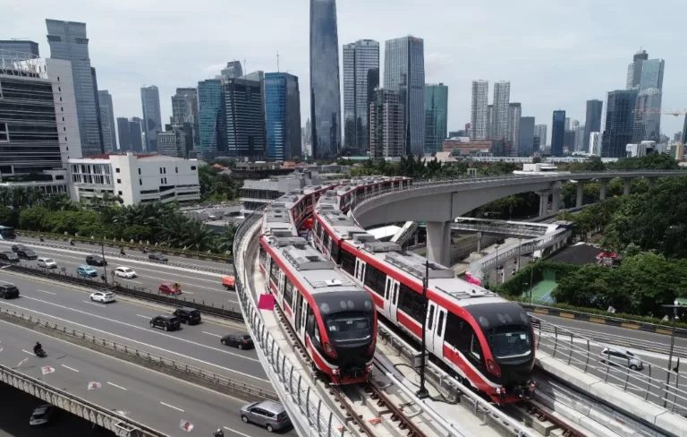 Tarif Promo Baru LRT jabodebek Kereta Perkotaan Jadi Solusi Transportasi Masyarakat Urban Jabodebek