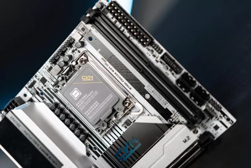 COLORFUL Luncurkan Motherboard Mini-ITX CVN B760I FROZEN WIFI D5