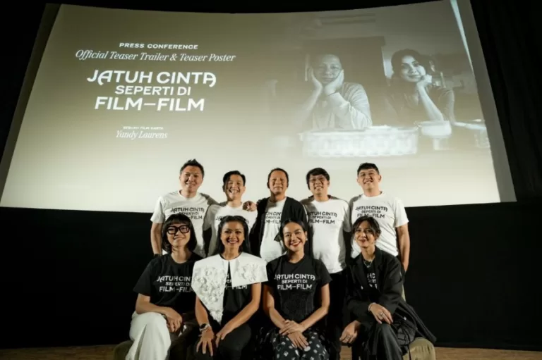 Jatuh Cinta Seperti di Film-Film (JESEDEF) Rilis Official Teaser