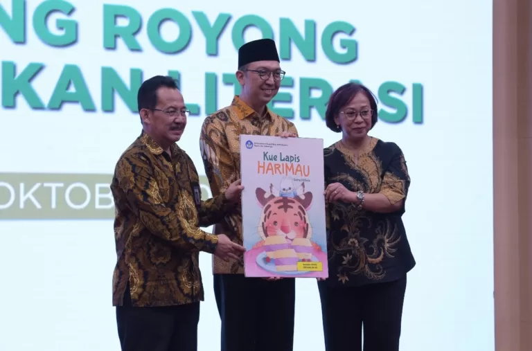 Tingkatkan Literasi, Kemendikbudristek dan Tanoto Foundation Sebar 76 Ribu Buku Bacaan Bermutu