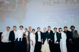 Jatuh Cinta Seperti di Film-Film (JESEDEF) Tayang di Bioskop 30 November screening