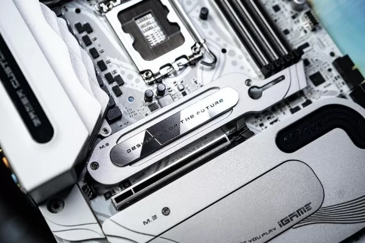 iGame Z790D5 FLOW dan iGame Z790D5 ULTRA, Motherboard Untuk Prosesor Intel Core Generasi ke-14