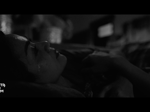 Nirina Zubir Kehilangan Warna Hidup Usai Ditinggal Suaminya di Film Jatuh Cinta Seperti Di Film Film (JESEDEF)