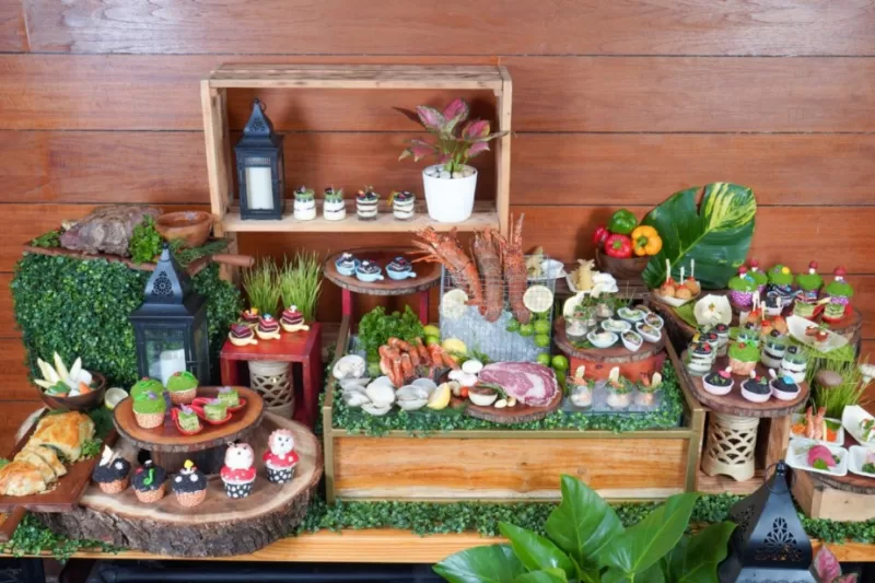 Hadirkan Seni Instalasi Lampu ala Taman Peri and Virtual Reality Games, Mercure Convention Center Ancol Hadirkan Pengalaman Makan Malam Berbeda di Malam Pergantian Tahun 2024