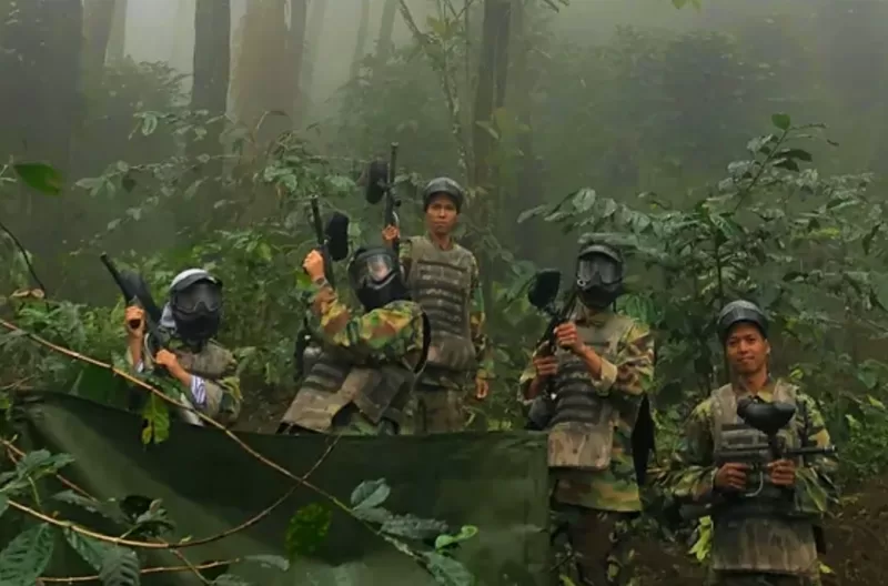 Kampung Rimba Puncak Sensasi Berenang Di Tengah Hutan Pinus, Berani Coba?