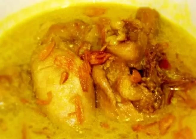 Resep Opor Ayam, Sajian Lezat Spesial Lebaran yang Wajib Ada di Meja Makan Resep Opor Ayam Spesial