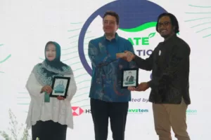Dorong Percepatan Inovasi Iklim, Ecoxyztem, HSBC Indonesia, dan Greeneration Foundation Gelar Climate Innovation Acceleration (CIA) 2024