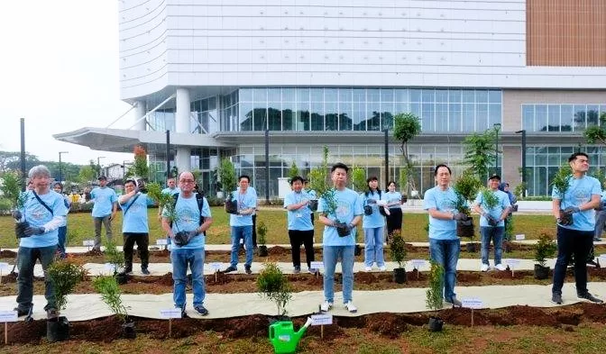 Kegiatan Penanaman Pohon Bersama Cibubur Menyambut AEON Store Terbaru