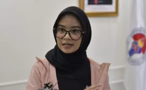 Khansa Syahlaa Pendaki Perempuan 18 Tahun Yang Telah Kibarkan Merah Putih di 89 Puncak Gunung di Dunia