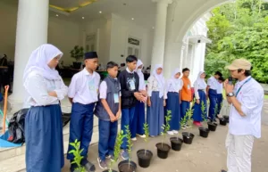 Kelas Edukasi Tabulampot di Kebun Raya Bogor Diminati Para Pelajar