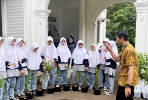 Kelas Edukasi Tabulampot di Kebun Raya Bogor Diminati Para Pelajar