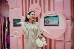 AKUSARA Sukseskan Wardah Ever Glasting World 2024 Dengan Sensory Marketing