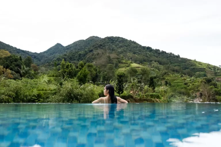 Ekowisata Indonesia: Potensi Besar dan Solusi Pariwisata Berkelanjutan Harmoni Ketenangan Dalam Kemewahan: Memahami Pesona Yang Memikat Dari Grand Aston Puncak