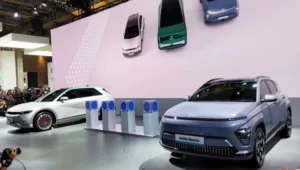 Hyundai Rilis Kona EV dan Ioniq 5 Batik Pada IIMS 2024