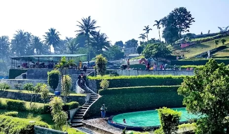 Wisata Air Taman Angsa The Lone Swan Park Sukabumi Rekomendasi Liburan Bareng Keluarga Sambil Healing