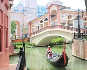 Destinasi Wisata Little Venice Puncak, Serasa Liburan Di Eropa
