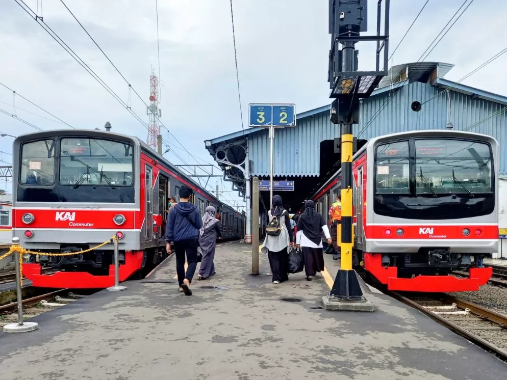 KAI Commuter Siapkan Layanan Angkutan Lebaran Untuk Pengguna Commuter Line Antarkota, Sebanyak 1.061 Perjalanan Per Hari Lintas Jabodetabek Di Operasikan KAI Commuter Pada Musim Libur Lebaran 2024