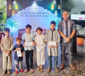 Kebun Raya Berikan Santunan Kepada Anak Yatim