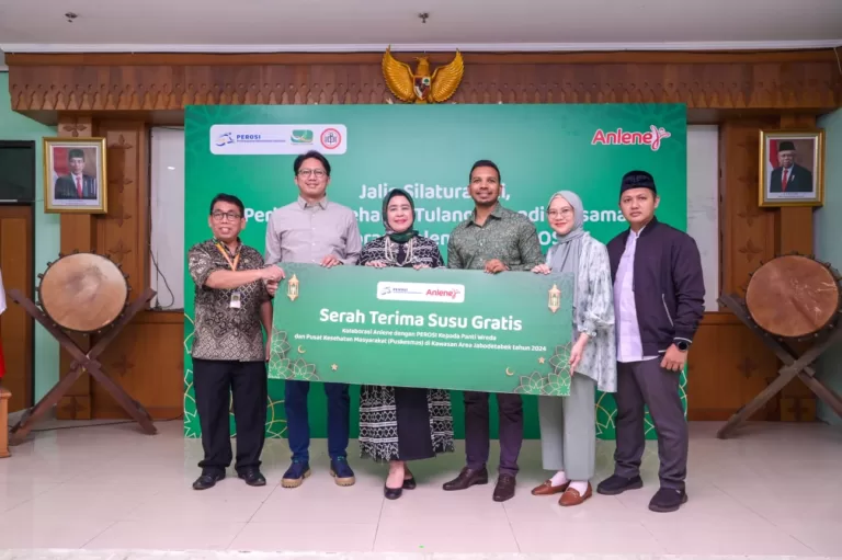 Dukung Kelompok Lansia Rayakan Sucinya Lebaran Idul Fitri, Anlene Dan PEROSI Bagikan Akses Susu Bernutrisi Ke Kelompok Lansia