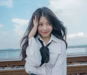 Laras Kuroda Sang Virtual Influencer Revolusi Endorsement