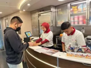 Memberikan Kenyamanan, KCIC Hadirkan Layanan Kereta Makan Di Perjalanan Whoosh