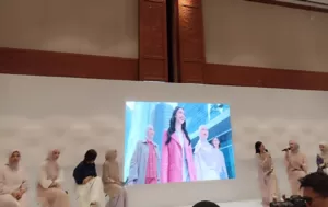 Kolaborasi Wardah Bersama Empat Desainer Lokal Semarakkan Runway  IFW 2024
