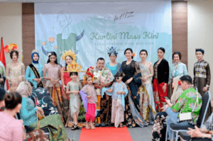 Kartini Masa Kini Fashion Show Mom and Kids di Hotel Grand Whiz Poins Simatupang Jakarta