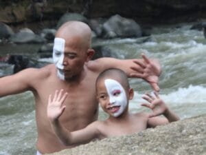 Peduli Lingkungan, Jangkar Jiwa Dan Trotoar Kreatif Pentaskan Happening Art, Di bantaran Kali Ciliwung Pada Kegiatan Pitulasan #3