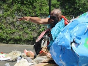 Happening Art Hari Bumi: Jangkar Jiwa Media Gegerkan Warga Gang Karet Tanah Sareal Bogor