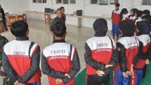 Danramil 0621-12/Cigombong Bangga Lepas 40 Atlet Pencak Silat KBPC Triwijaya Ikuti Kompetisi