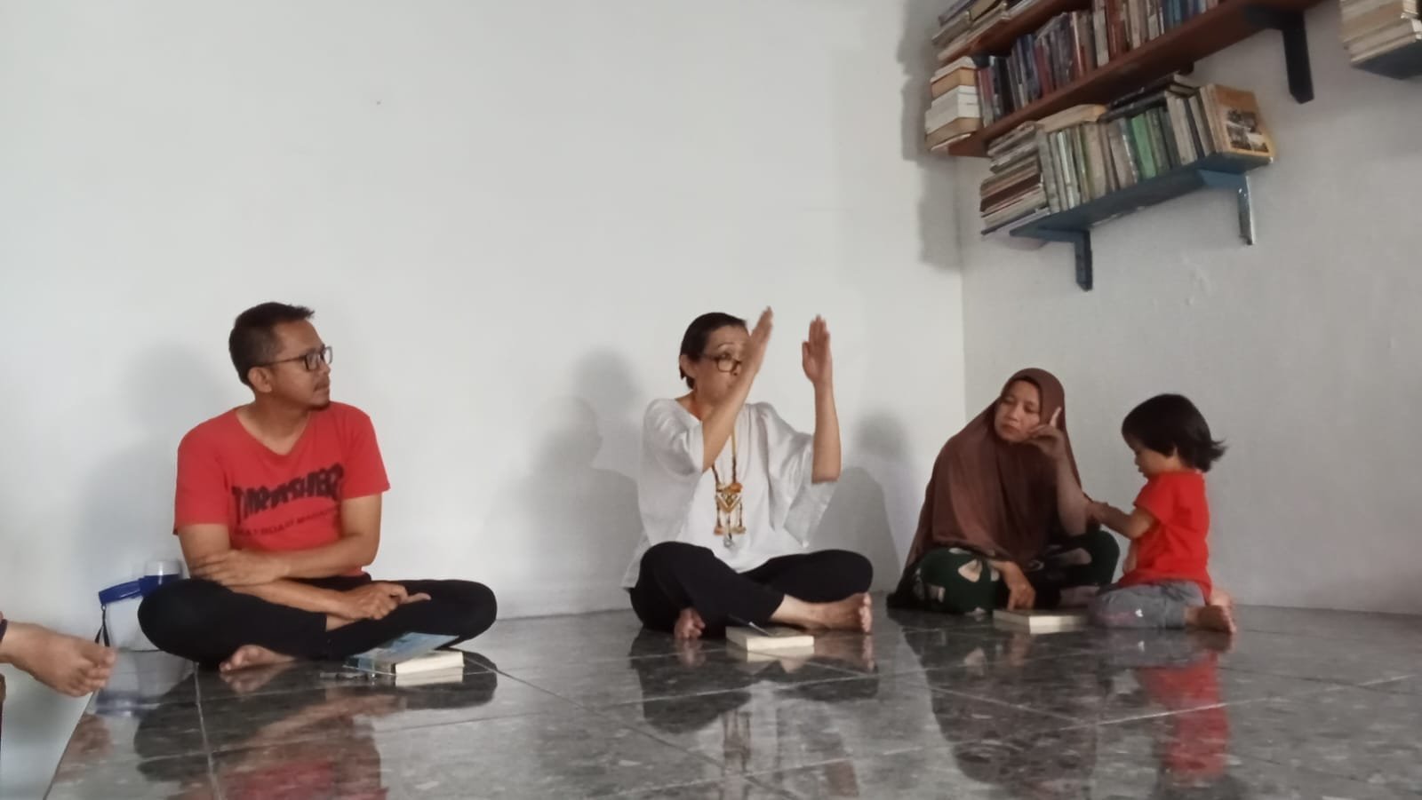 Gelar Bedah Buku Giok Sin, Gerakan Cisadane Resik Literate Sukses Membuka Wawasan Generasi Muda