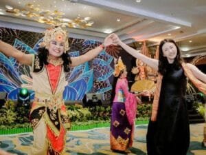 Gala Dinner 2nd Tourism Regional Conference on the Empowerment of Women Di Meriahkan Nuansa Budaya Bali