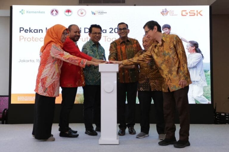 Peringati Pekan Imunisasi Dunia 2024, Mengapresiasi Upaya Tenaga Kesehatan Menyukseskan Vaksinasi Lengkap