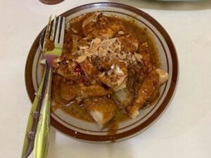 Kupat Tahu Hj. Ma Iroh Kuliner Legendaris Kuningan