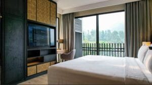 Menikmati Liburan Bebas Polusi Udara Di Hotel Bintang 5 Puncak