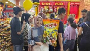 Sari Murni Group Hadirkan Momogi dan Criscito Giant Pack di Jakarta Fair 2024