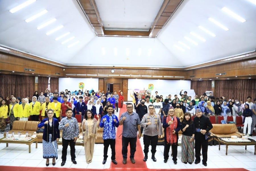 Seminar Nasional Fakultas Hukum Universitas Mpu Tantular Sukses Digelar: Pelestarian Budaya di Era Globalisasi