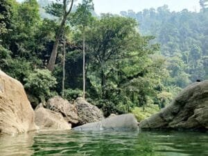 Sejarah Mitos Di Balik Keindahan Danau Sanghyang Heuleut Bandung