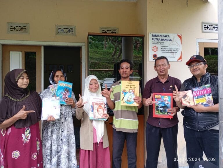 Dukung Gerakan Literasi, Lurah Rancamaya Kunjungi Taman Baca Putra Bangsa